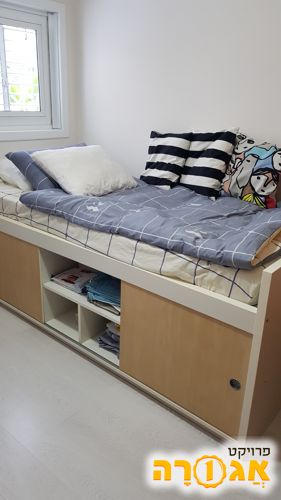 מיטת יחיד, כולל יחידת מדפים ומזרן