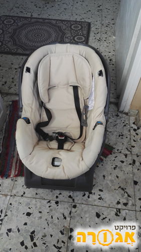 כסא לתינוק לרכב