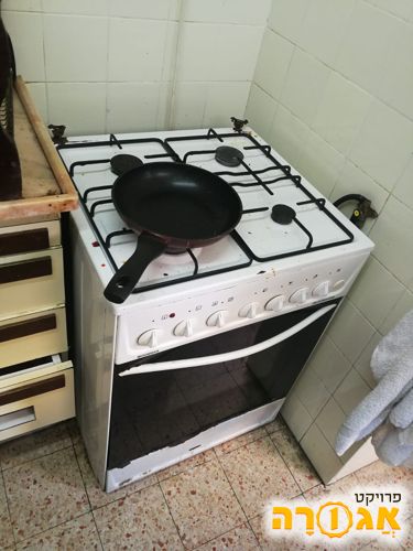 כיריים בלבד התנור לא עובד!