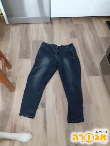 מכנסי ג'ינס לנשים