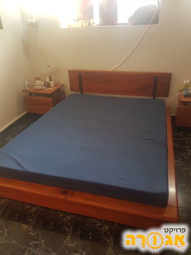 מיטה זוגית (מעץ מלא) עם ארגז מצעים ומזרון