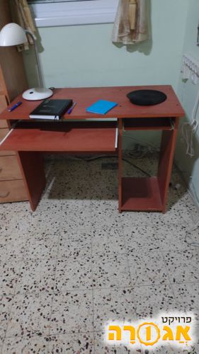 שולחן מחשב