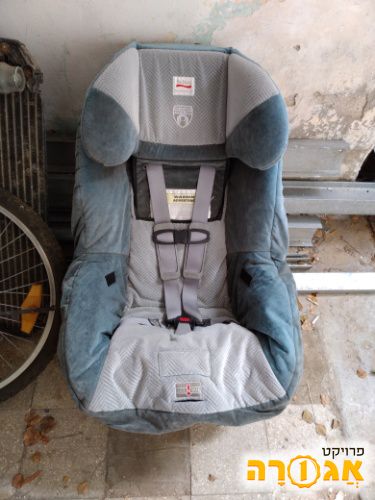 כסא תינוק לרכב