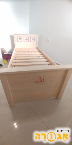 מיטת יחיד לילדים ללא מזרן
