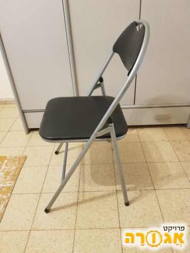 4 כסאות מתקפלים