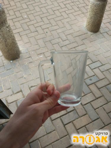4 כוסות זכוכית עם ידית אחיזה