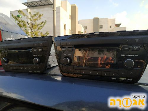 2 מכשירי רדיו דיסק לרכב חדשים