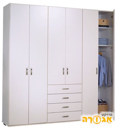 ארון בגדים