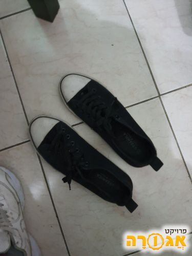 נעליים