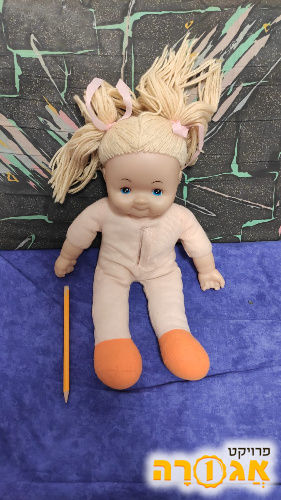 בובה בדמות ילדה - קיים רמקול