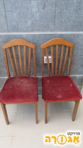 2 כסאות
