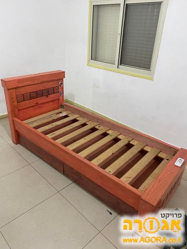 מיטת יחיד