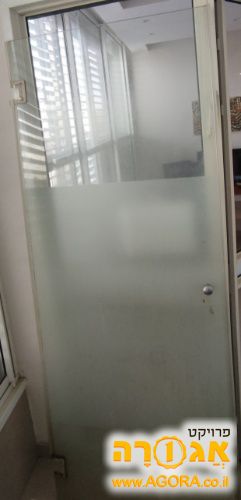 דלת מקלחון