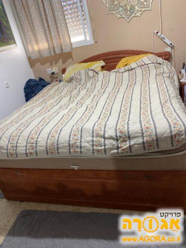 מיטה זוגית עם ארגז מצעים ומזרון