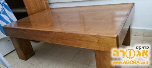 שולחן מעץ מלא