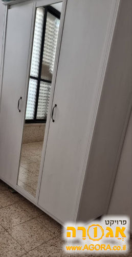 ארון בגדים