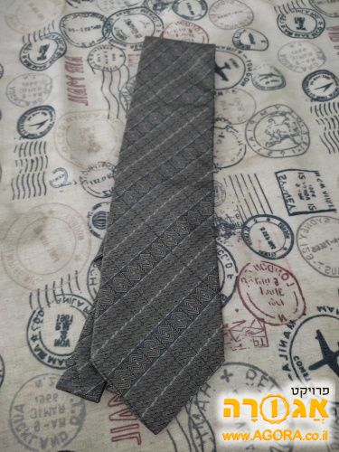 עניבה חדשה