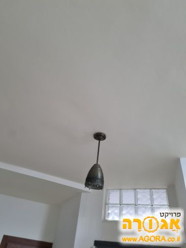 מנורה לתלייה