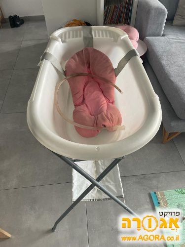 אמבטיה לתינוק עם כרית צפה