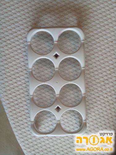 תבנית ביצים פלסטיק למקרר