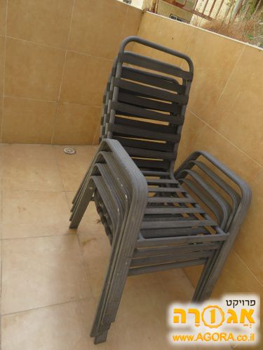 כסאות לחצר