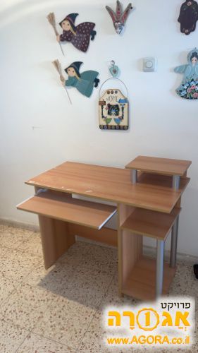 שולחן מחשב / שולחן כתיבה