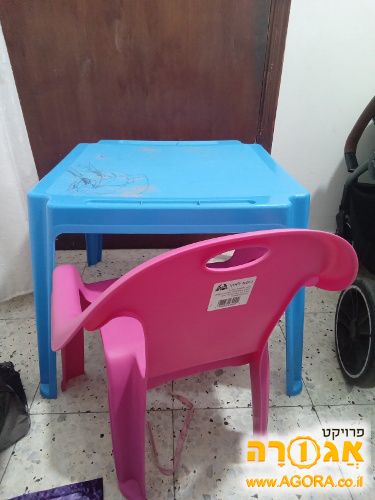 שולחן פלסטיק לילדים + כסא