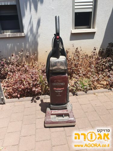 שואב אבק Hoover חובט שטיחים