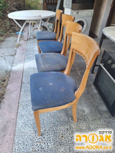 4כסאות מעץ דרוש נקיון איסוף מרעננ