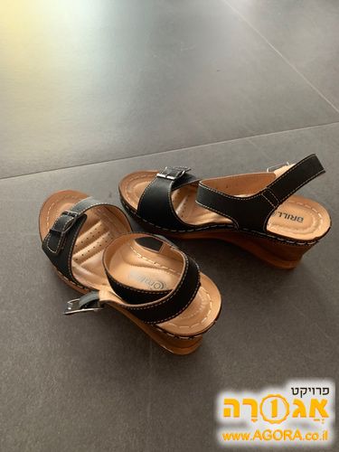 נעליים