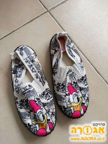 נעליים לים לילדה