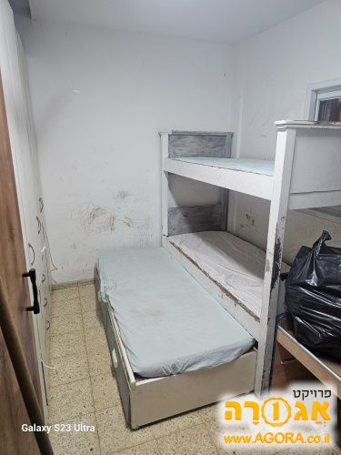 מיטת קומותיים + מיטה נוספת לא כולל מזרונ