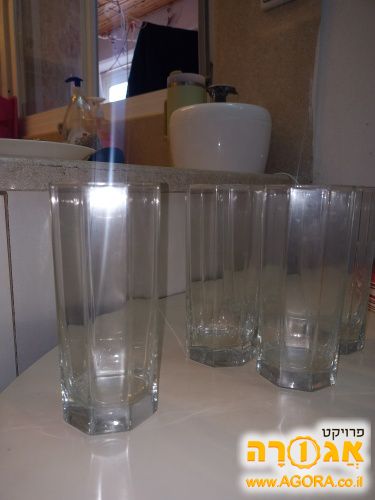 5 כוסות גבוהות
