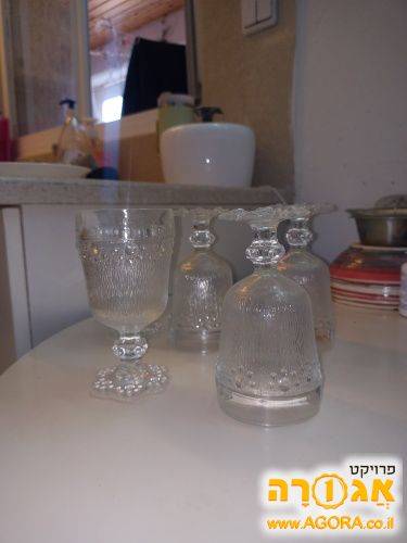 כוסות מעוטרות