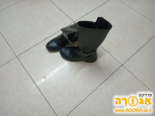 מגפיים