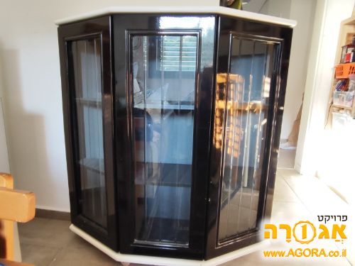 שידה/ ויטרינה בשחור לבן- רוחב 110 סמ'