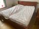 מיטה זוגית מתכווננת עם שלט