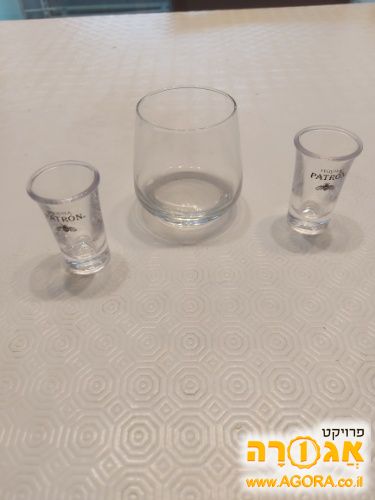 כוסות טקילה