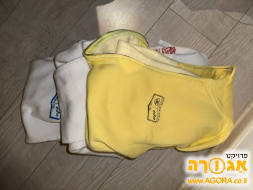 סווטשירט עם לוגו של תיכון הרצוג כפר סבא