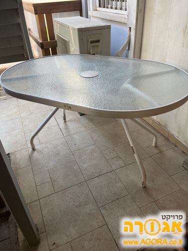 שולחן