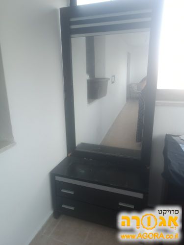 שידת איפור