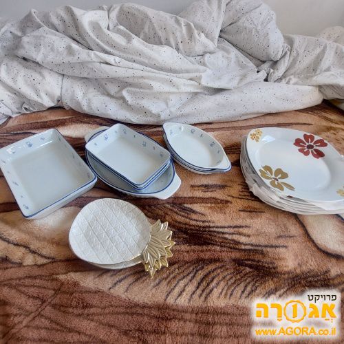 צלחות