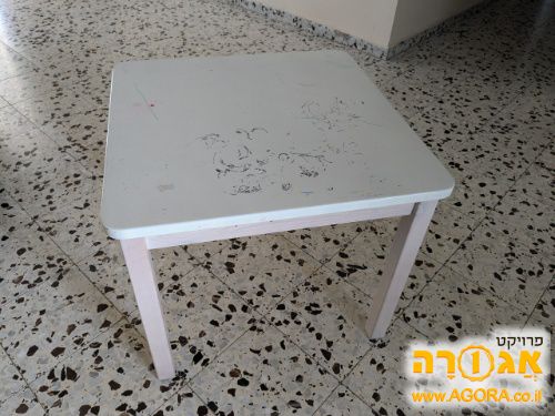 שולחן ילדים