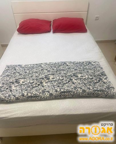 מיטה זוגית