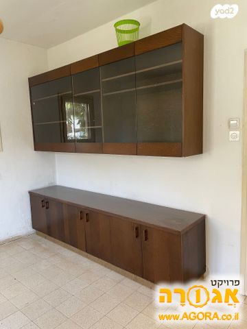 ארון ספריה