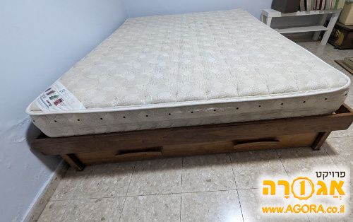 מיטה זוגית ומזרון
