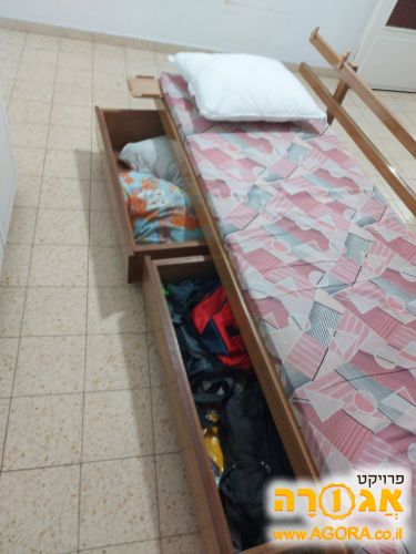 מיטת יחיד