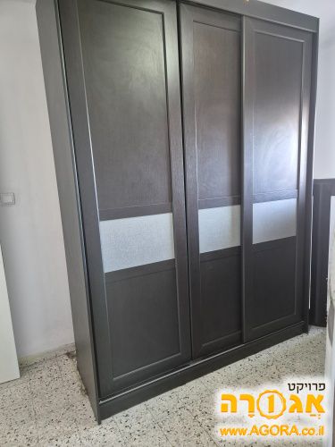 ארון בגדים