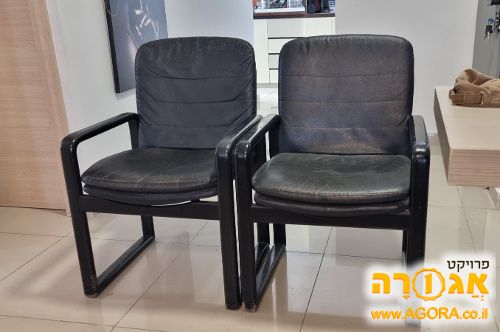 כיסאות