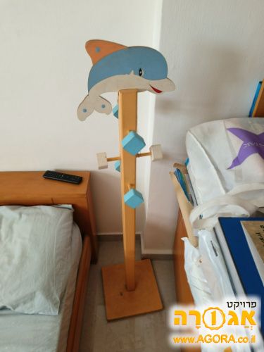 מתלה בגדים